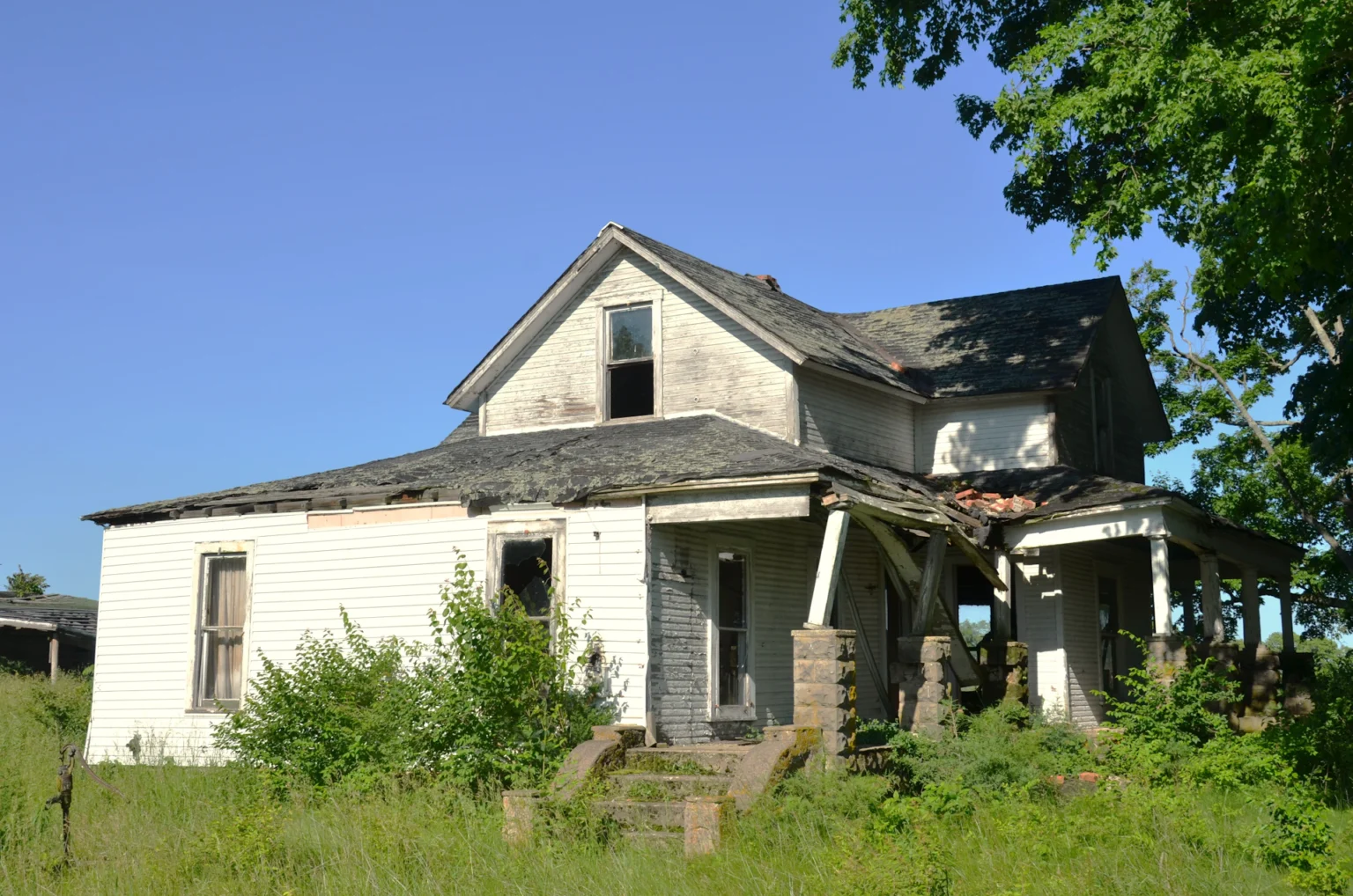 Older Kansas City house that needs repairs