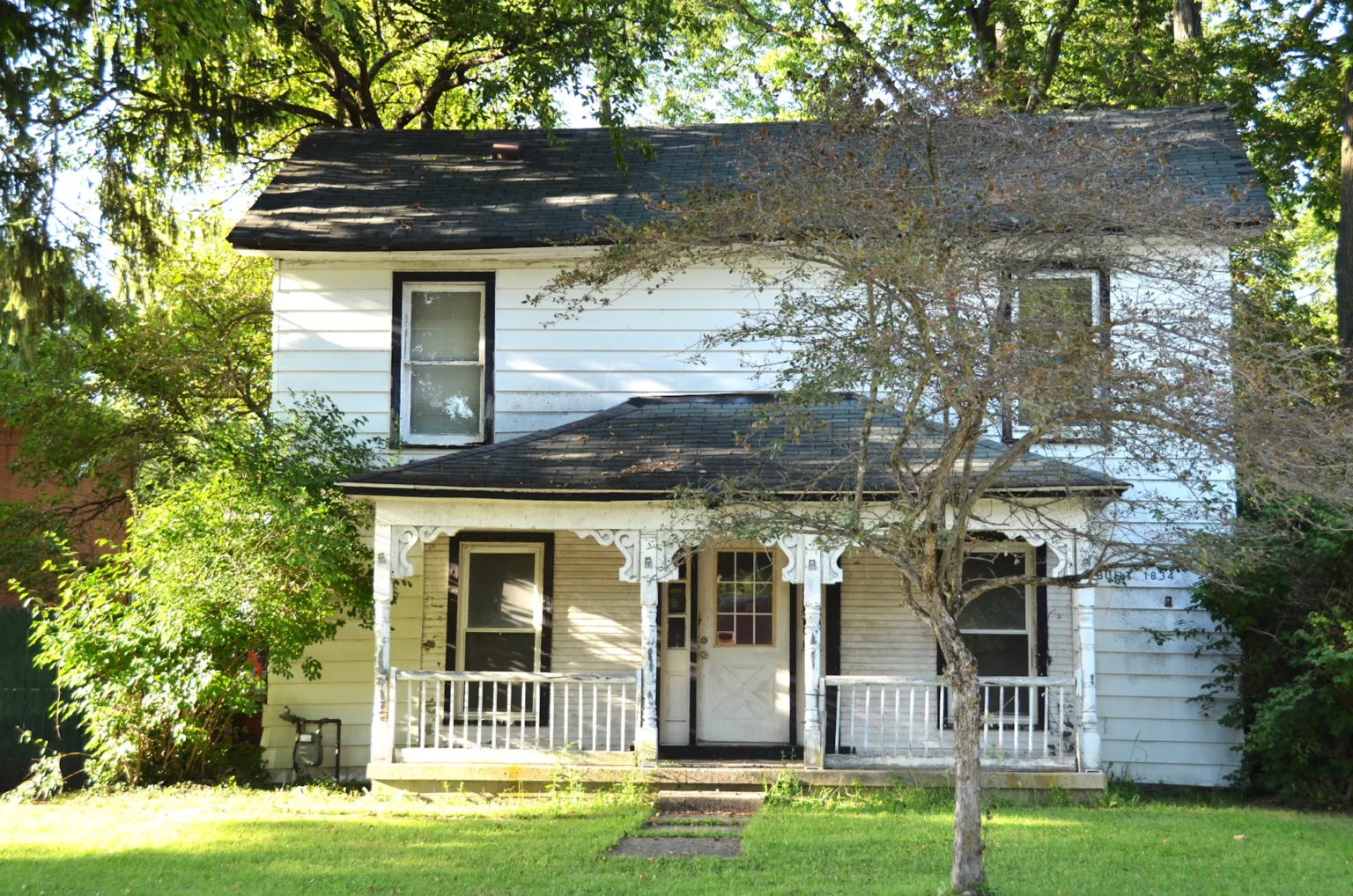 Craftsman-style Kansas City home with a front porch